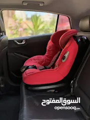  7 كارسيت ماركة maxi cosi الاصلي لون احمر بحالة جيدة للبيع صناعة البرتغال