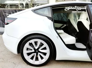  7 تيسلا 2021 model 3 فحص كامل 4 جـيـد فرش ابيض جنط 19بحالة الوكالة لون مميز للبيع بسعر لقطة ومحروووق