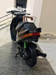  2 suzuki scooter