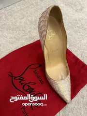  2 Christian Louboutin