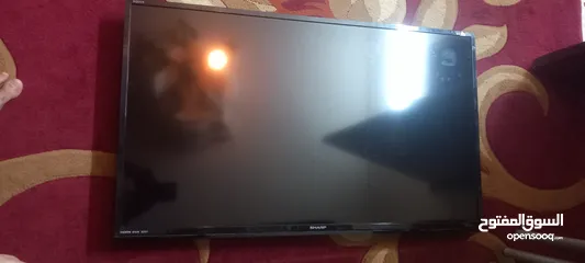  2 شاشتين شارب