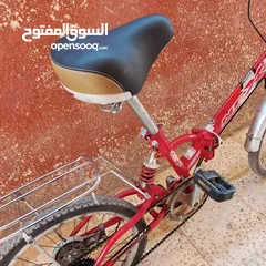  7 بسكليت ياباني جنط 20 بنفك وبتركب علي جك وعليه غيارات وهدية مرايا حقيقية راكبة