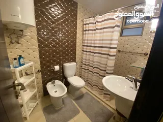  7 شقة مفروشة للايجار في منطقة دير غبار