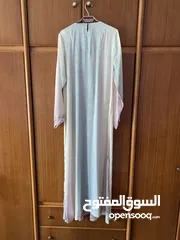  2 عباية هندي  أنيقة مطرزة ومشكوكة للبيع