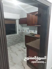  14 شقة للايجار بجبل الحسين بجانب دوار المامونية وشارع الكهربا