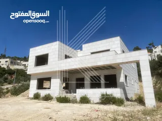  4 فيلا مستقلة للبيع في السلط