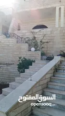  7 فيلا للبيع في ام الدنانير على شارعين  طابقين