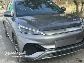  1 بي واي دي ايوان 2022 يوجد عدة سيارات بطاريه كبيره