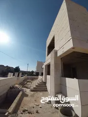  23 فيلا قيد الإنشاء للبيع من المالك مباشرة