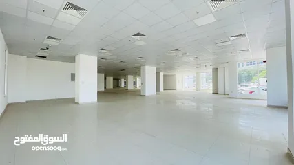 6 showroom for rent in al khuwair