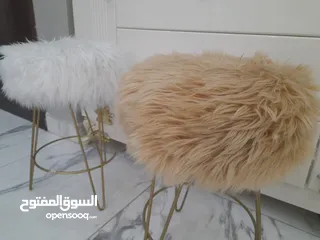  5 بفتين فرو من دون ظهر