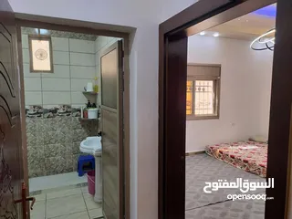  17 بيت سوبر ديلوكس للبيع