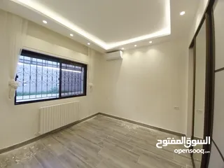  5 شقة غير مفروشة للإيجار 200م2 ( Property 19443 )-174977282