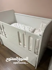  4 NEVER USED!! Baby Wood Crib (high end) with mattress . سرير بيبي مع فرشة غير مستعمل
