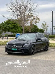  1 للبيع مرسدس C300 موديل 2018 فول ابشن لون ملكي سياره فيها ضمان جير مكينه ايرباجات مده 7اشهر