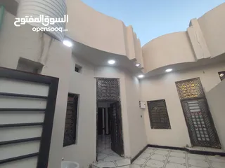  8 بيت مساحه 130 بناء حديث