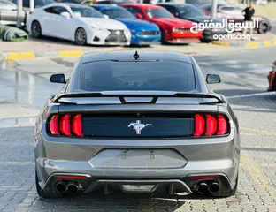  6 FORD MUSTANG ECOBOOST PREMIUM