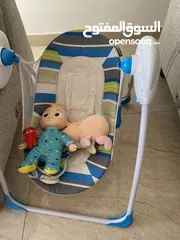  1 كرسي اطفال طعام و كرسي هزاز