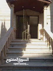  13 شقة أرضية طابقية 350م بتشطيبات راقية في أجمل مناطق عبدون / ref 3021