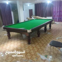  1 طاولة سنوكر مستورد بشكل فخم جدا أعلى المواصفات جوده عاليه بالرخام والخشب مع اكسسواراتها