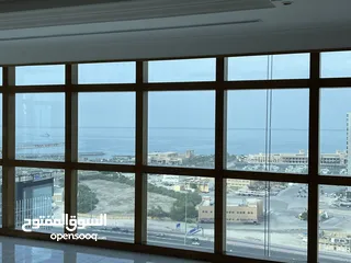  4 للايجار مكتب فخم إطلالة بحرية وديكورات رائعة For rent amazing Office in Kuwait city Al Sharq sea v