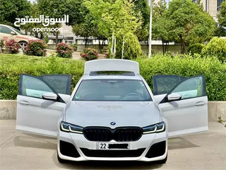  1 BMW 540i 2022 M5 package