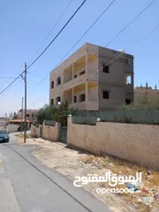  4 بيت مستقل مكون من ثلاث طوابق للبيع بسعر مميز