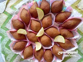  3 كعك ومعمول بأشكال وأنواع مختلفه اضافه إلى جميع انواع المعجنات وطبخ شعبي