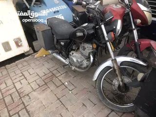  1 للبيع دراجه من نوع يماها