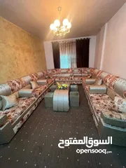  2 طقم خليجي 18 مقعد خشب لاتيه بحال الوكاله بسعر حررق 285 دينار فقططط