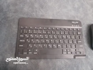  2 كيبورد لاسلكي بحاله الوكاله السعر 5دنانير