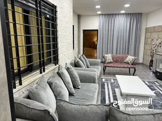  4 شقة +VIP مفروشة فندقية ارضية كبيرة مميزة عائلات فقط ثلاث غرف نوم وحديقة قرب دوار المدينة والشميساني