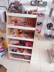  9 اغراض اكسسورات وتجميل وكهربائيه سشوار ومليكان وستاند