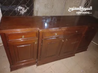  1 بوفيه مستعمل حاله جيده اون بني