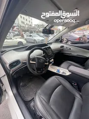  11 Toyota Prius 2017