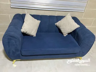  7 طقم كنب للبيع بداعي السفر