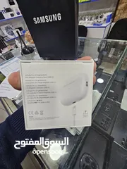  2 Air pods 2 pro جديد بسعر مميز جدا C مش العادي
