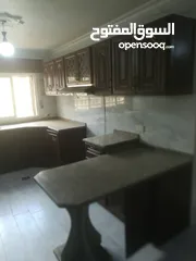  13 شقه غير مفروشه للايجار