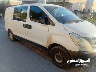  4 باص هيونداي van H1  ابيض