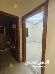  10 شقة فارغة - الرشيد - 3نوم - 220م - بلكونتين - تدفئة غاز