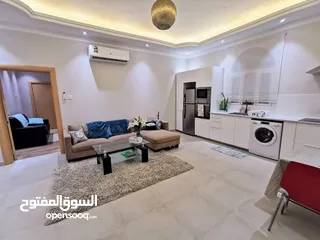  3 فيلا راقيه بمساحة ارض كبيره الحيل الشماليه