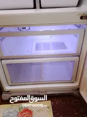  3 ثلاجه سامسونج لون سلفر للبيع مع كولر بداخل الثلاجه