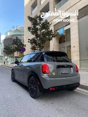  4 MiniCooper S electric 2023