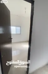  5 يوجد شقتين للايجار في نعلين وسط البلد بجانب ريو كافيه