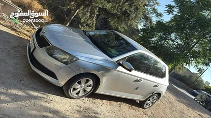  2 سكودا فابيا 2015
