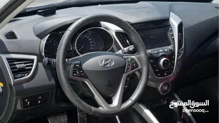  4 Hyundai Veloster 2012 model with panorama