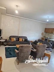  3 شقة مفروشة للإيجار – موقع حيوي ومريح في الحي الدبلوماسي