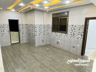  11 شقه للبيع  165م الزرقاء الجديده - جبل المغير تشطيب فندقي موقع مميز منطقه فلل وواجهه معماريه عصريه