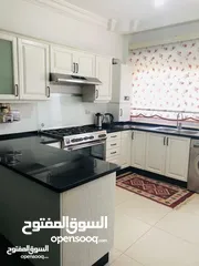  8 شقة طابق ثاني للبيع في ارقى مناطق الشميساني