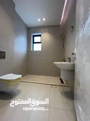  7 شقة طابق اول للبيع